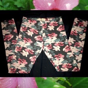 🌺 Hollister Floral Leggings